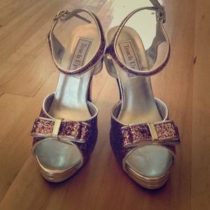 💟Prom Night💟Gorgeous glitter pumps!!