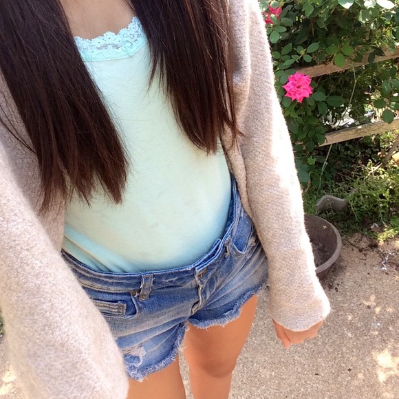 Brandy Melville Shrunken Caroline Cardigan!