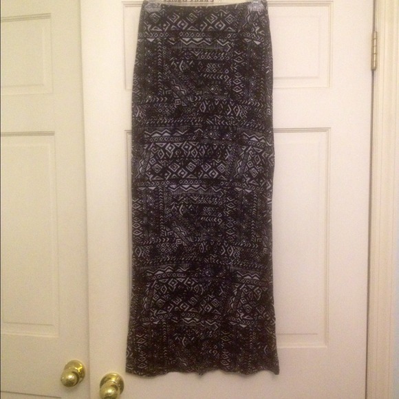 A cotton on maxi skirt