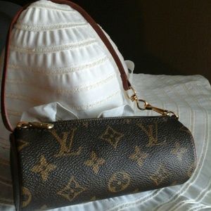 Auth. Mini LV.