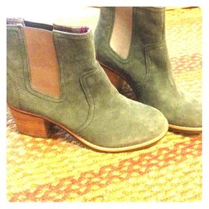 〰Brand new Sperry Topsider Heel Boots