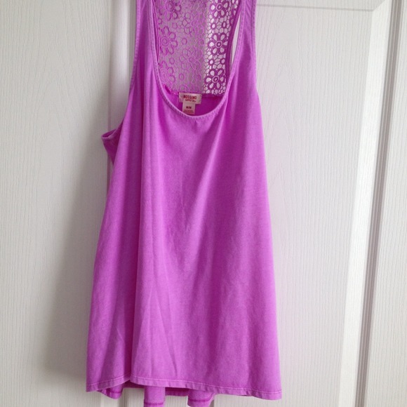 Flowy Violet Tank Top - Picture 2 of 3