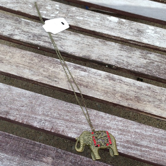 🐘Elephant Necklace❌SOLD❌ - Picture 3 of 4