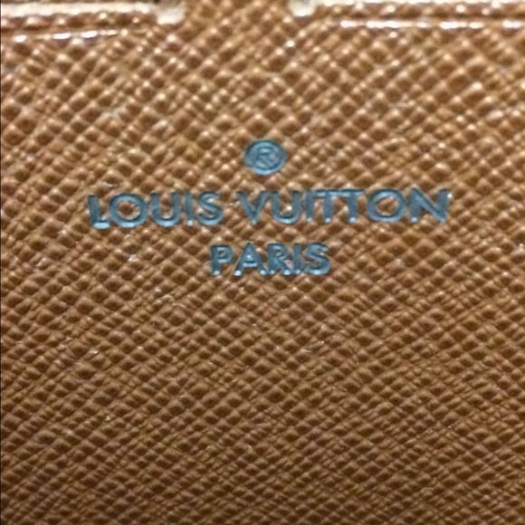 100% Authentic Louis Vuitton Wallet - Picture 3 of 4