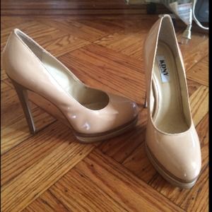 🎉Reduced🎉 Patent leather heels