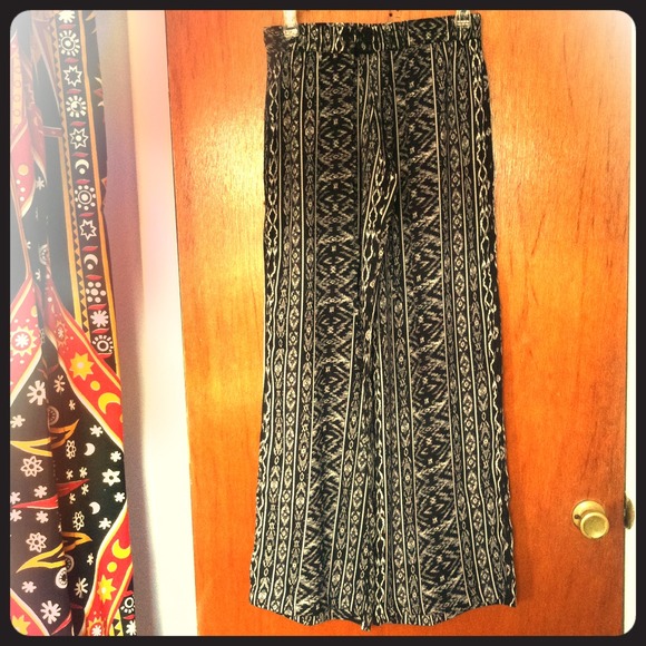 Black/white Tribal Flowy Pants