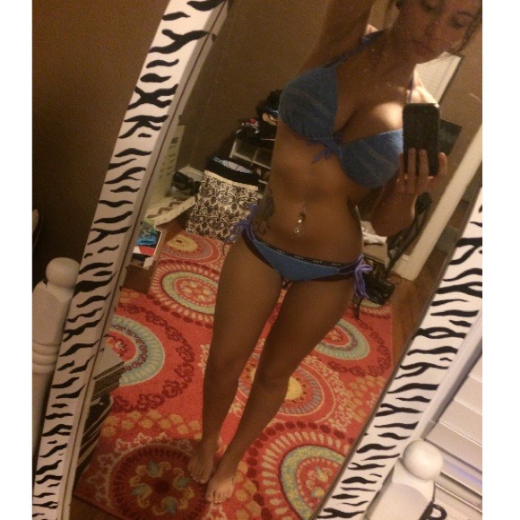 Victoria's Secret Bikini! - Picture 4 of 4