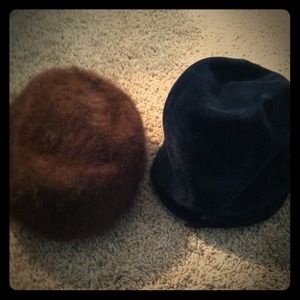 2 Elegant Vintage Hats !