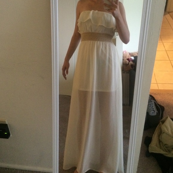 Beautiful off white dress