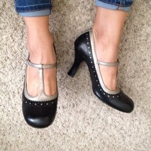 Unlisted 'Young Star' Heels