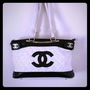 Chanel purse with black matching wallet