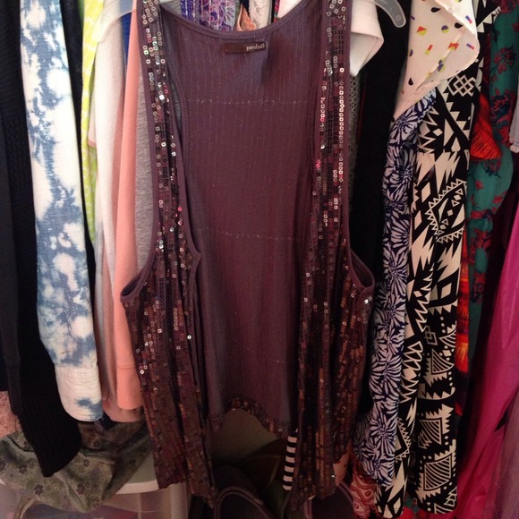 Flowy grey sequin vest✨ - Picture 1 of 3