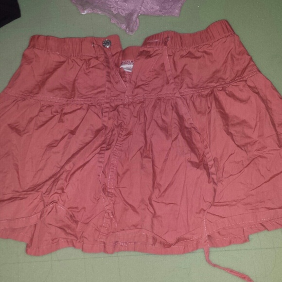 Summer mossimo skit - Picture 1 of 2