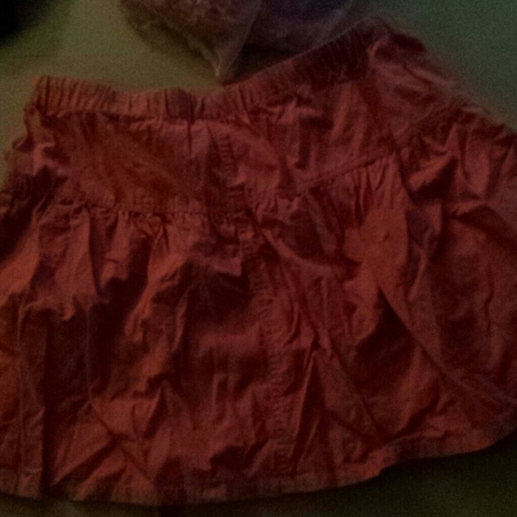 Summer mossimo skit - Picture 2 of 2