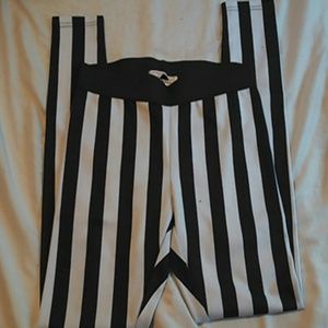 Black&White striped leggings