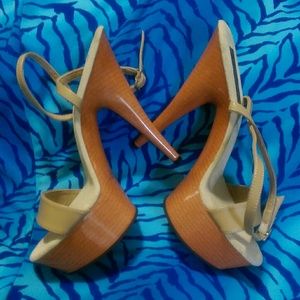 NWOB PLEASER U.S.A. Platform Sandal w/ankle strap.