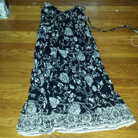 Worn twice long maxi dress! - Picture 2 of 2