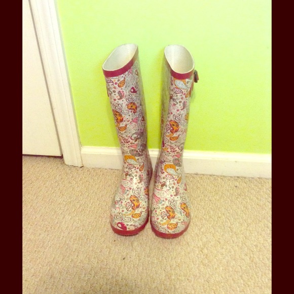 Steve Madden paisley rain boots