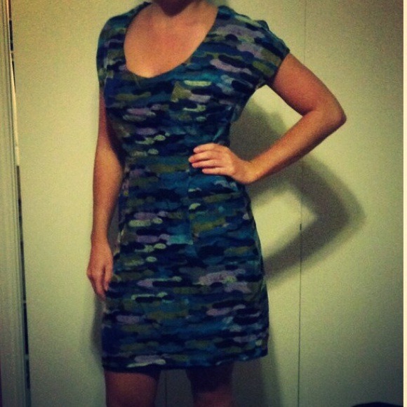 Walter Dresses & Skirts - Walter colorful dress with sleeves