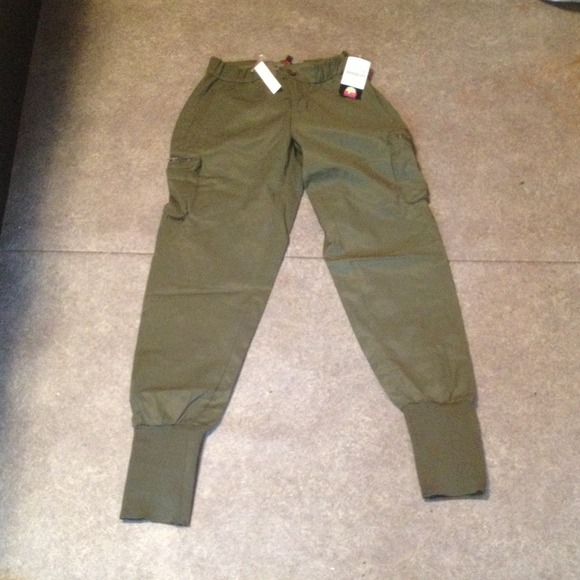 Joggers - RESERVED