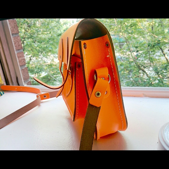 The Cambridge Satchel neon orange - Picture 2 of 3