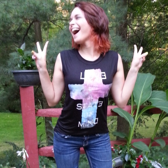 (30% OFF) Muscle Tee / High Low // XS - Picture 2 of 4