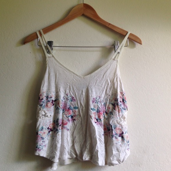 Urban outfitters crop tank