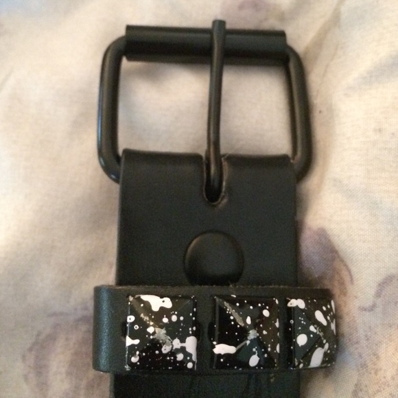 Belt - Picture 3 of 4