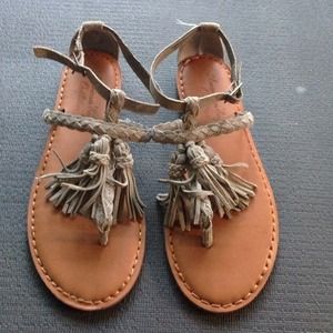 American eagle suede fringe sandals