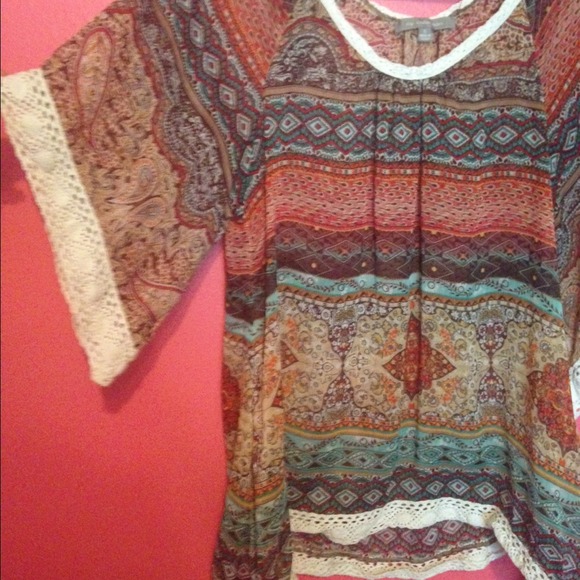 Sheer blouse - Picture 2 of 3