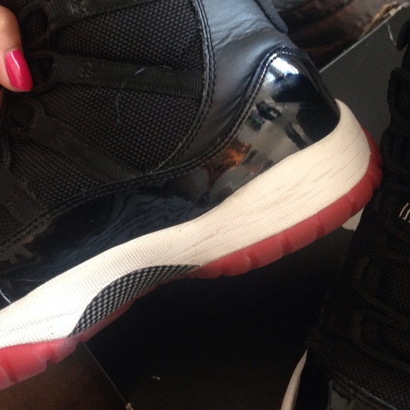 🚫SOLD🚫 Jordan bred 11s - Picture 2 of 4