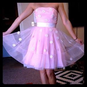 Betsey Johnson pink daisy dress