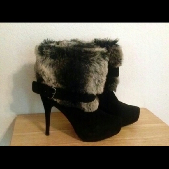 Black faux fur heel boots