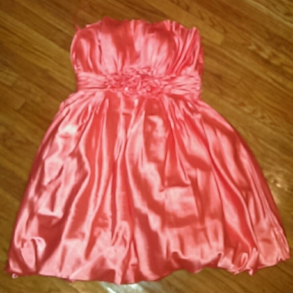 👗👗Coral Strapless Dress💄💄💄💄