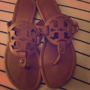 Tory burch Miller sandals luggage size 8