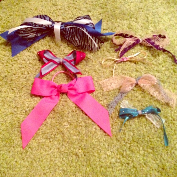 BOWS🎀 - Picture 1 of 1