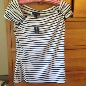 🌟SALE🌟White House black market top!