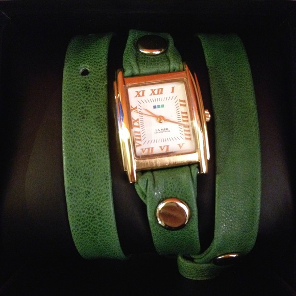 La Mer green leather wrap watch