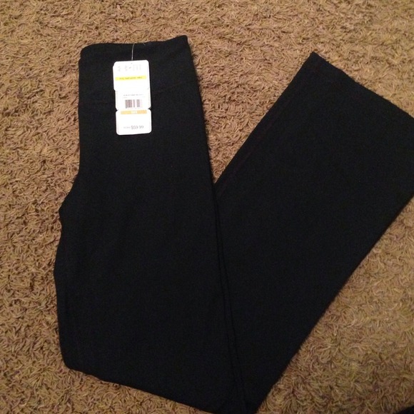 Black Under Armour yoga pants
