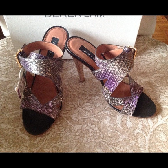 Derek Lam snake skin stamped leather heels Sz 8.5