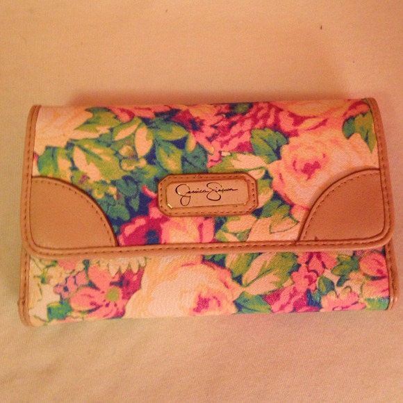 Jessica Simpson floral wallet