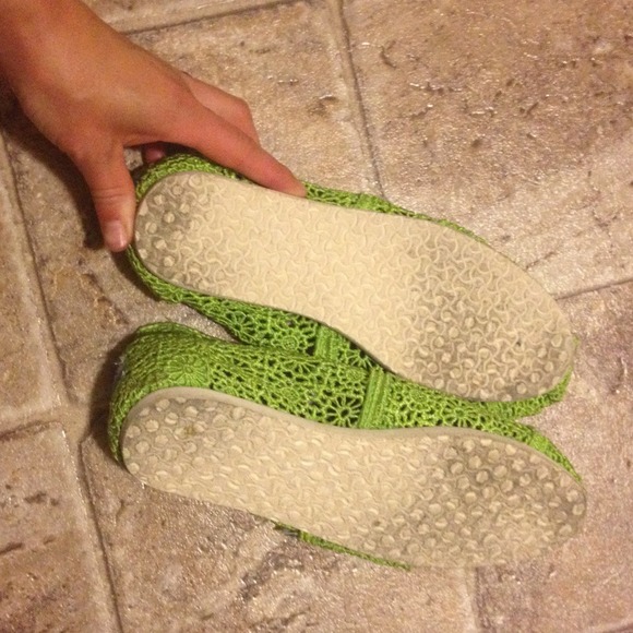 ❌Traded❌ Crochet Toms - Picture 2 of 4