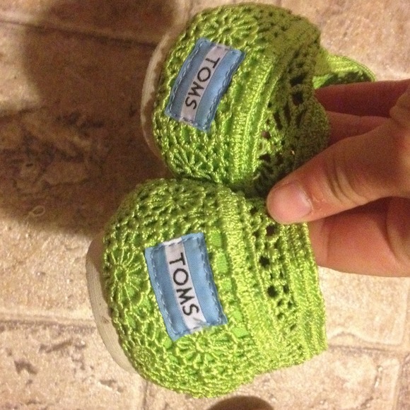 ❌Traded❌ Crochet Toms - Picture 3 of 4