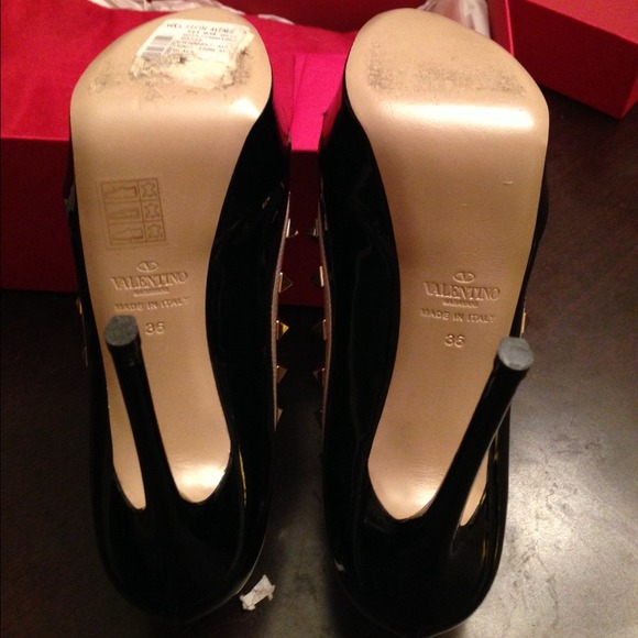 SOLD❌.  Valentino Rockstud heels - Picture 3 of 4