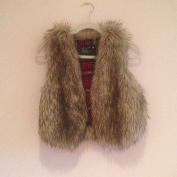 American Eagle Faux Fur Vest