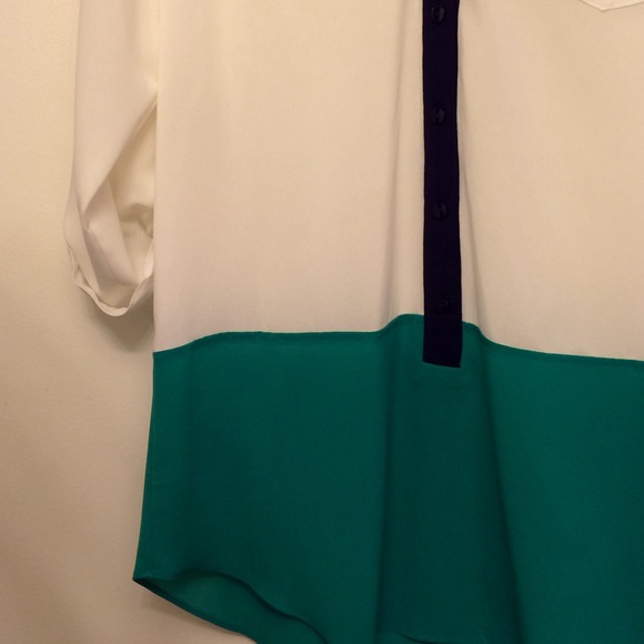 Colorblock Shirt - Picture 3 of 3