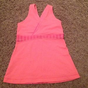Coral vneck Lululemon tank