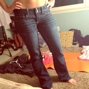 Dark wash American Eagle jeans!