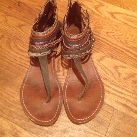 Steve Madden Simmple size 7 sandals