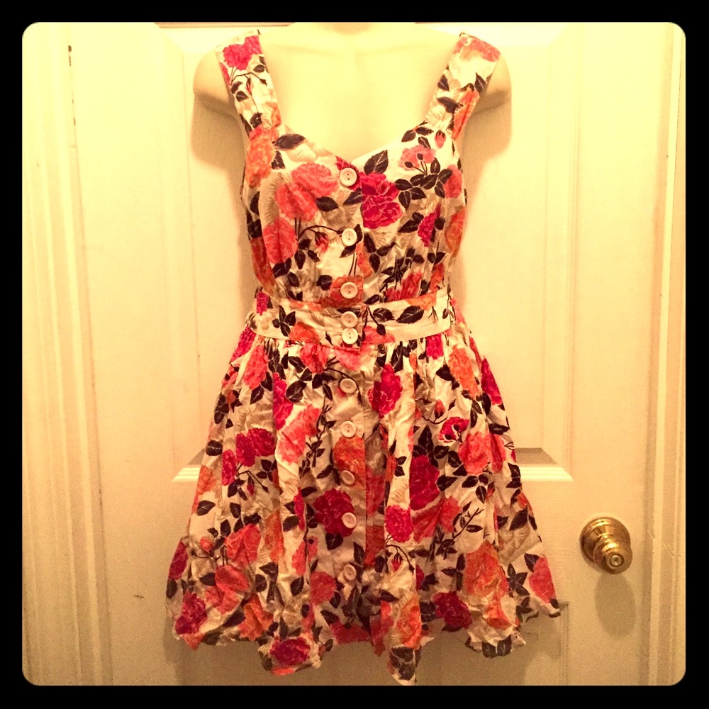 Adorable Backless Floral Dress